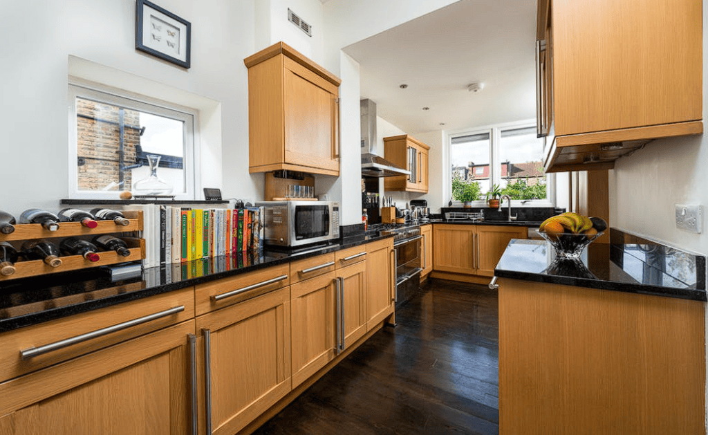 the advantages of frameless kitchen cabinets